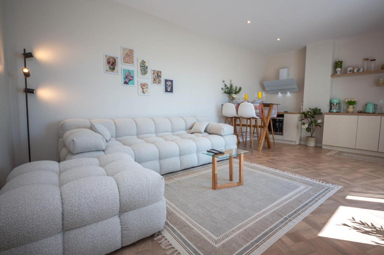Terrace Square View Apartment Tirana